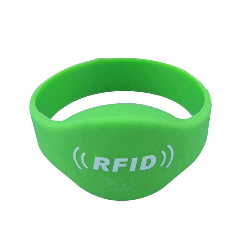 125KHZ TK4100 ဝတ်ဆင်နိုင်သော ရေစိုခံ ဆီလီကွန် RFID လက်ကောက် လက်ပတ်